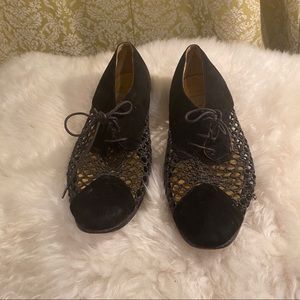 🌈 Vintage woven straw net black flats